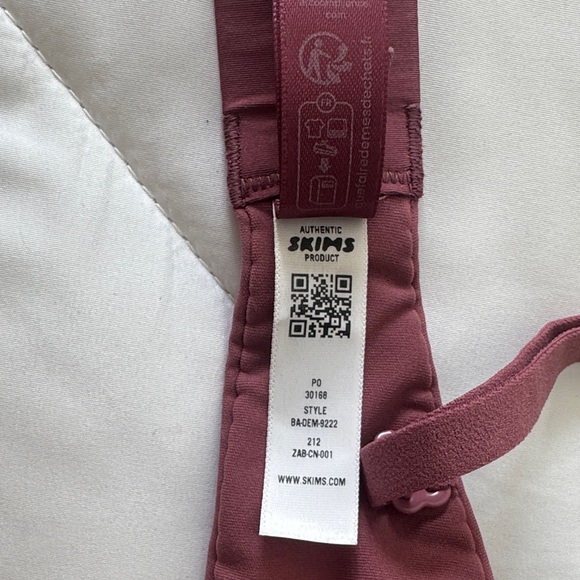 Skims FITS EVERYBODY PUSH UP BRA, beet, 34D - Picture 3 of 4